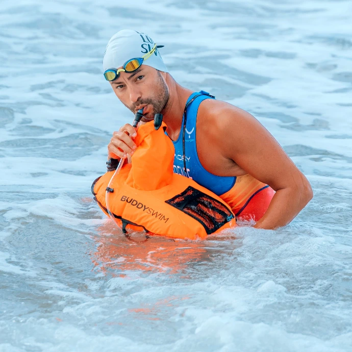boya de natación, boya aguas abiertas México, boya Buddyswim, boya con hidratación, boya ultraligera, boya mochila, qué boya comprar