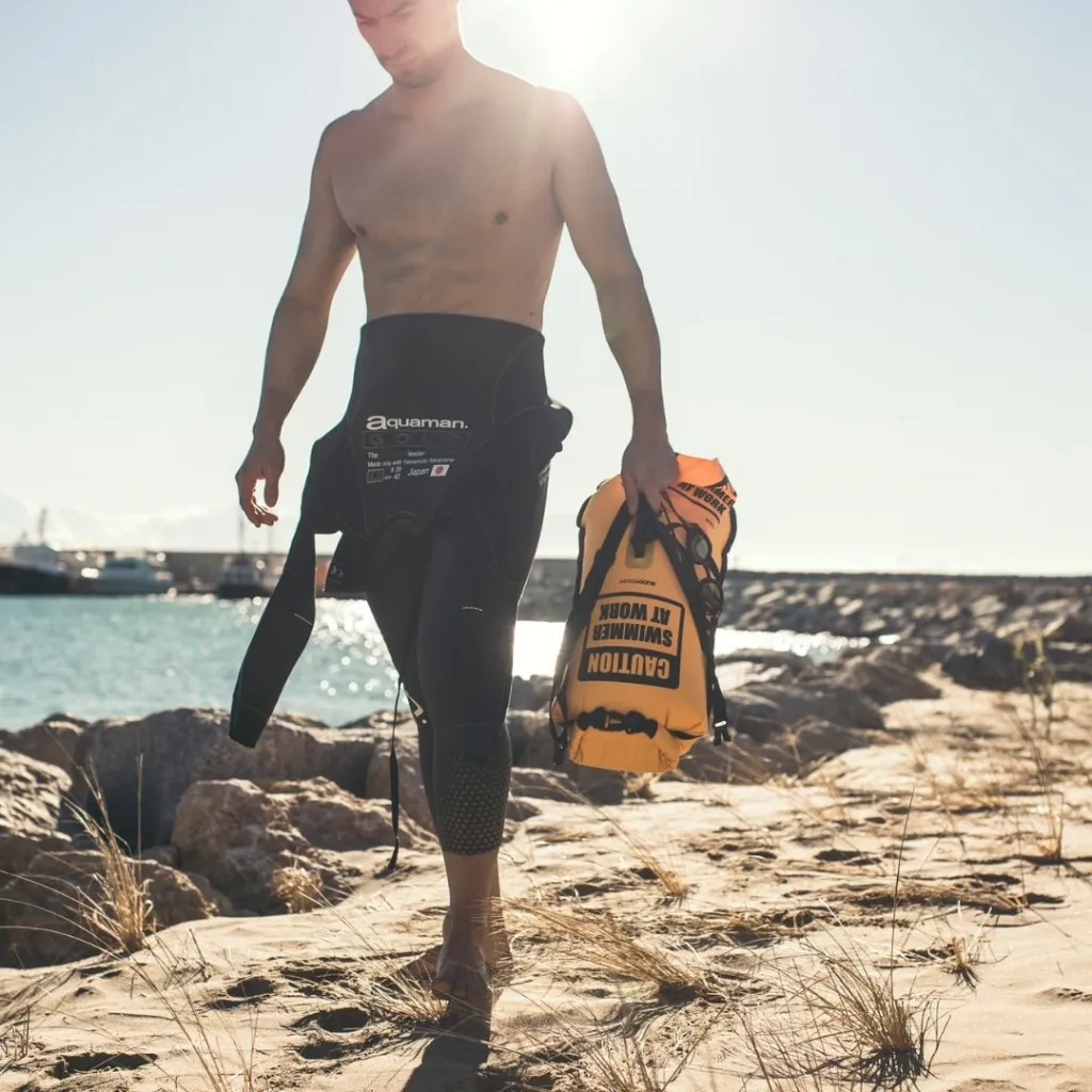 BL-64 Buddyswim - sitios- Boya Drybag Buddyswim CSW 28lt, Amarillo (1080 x 1080 px) (3).webp