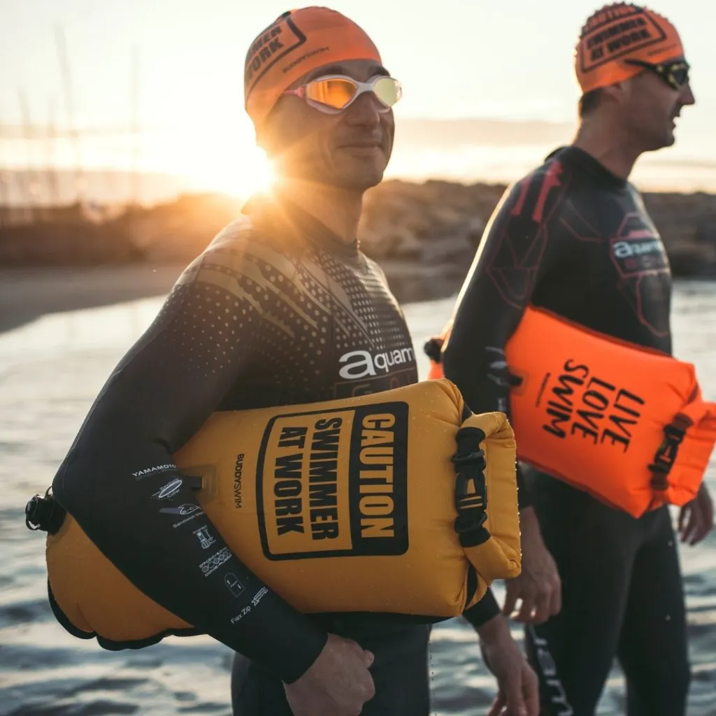 Copia de 5_BL-10 Boya de Natación 28L BuddySwim con Gorra de Silicona Impermeable para Entrenamiento y Seguridad, Naranja.webp